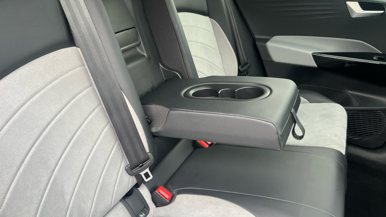 Volkswagen ID.3 150kW Family Pro Performance 58kWh 5dr Auto Electric Hatchback